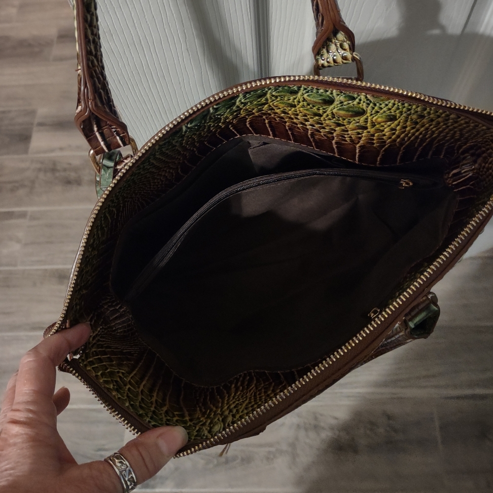 Croc Style Handbag - Picture 2 of 3